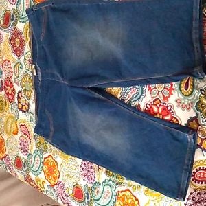 LEI plus size pull on capri size 3X